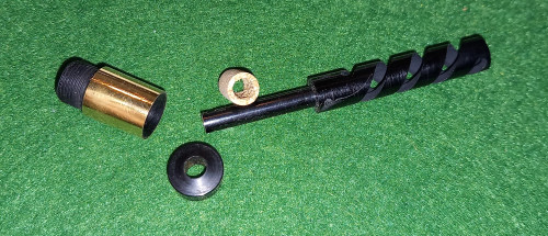 The King Zenith - spirale e guarnizione nuova.jpg (2.11 MiB) Visto 1526 volte La nuova guarnizione, pronta per il rimontaggio