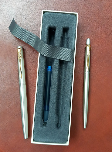 Parker Jotter Flighter - out of box.jpg