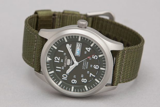 Seiko-5-Series-Made-in-Japan-Military-Watch-02.jpg