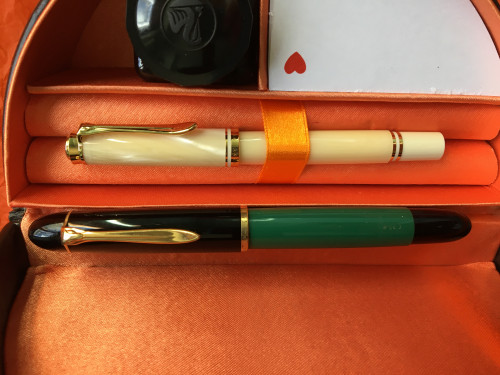 Pelikan M320 vs 120