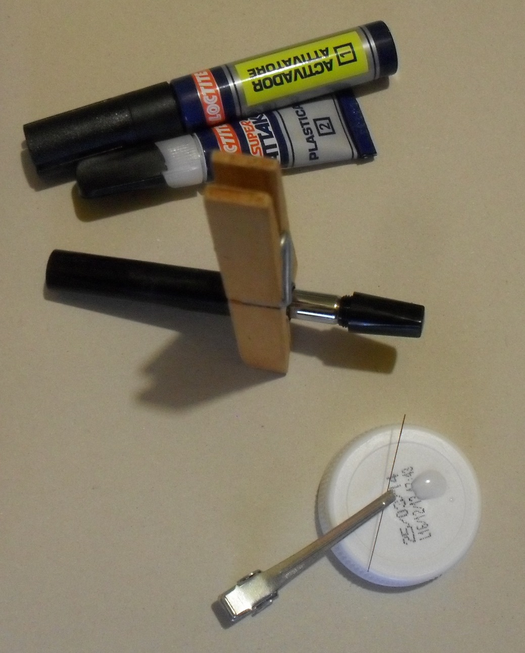 Sheaffer Target repairing body-glueing tools.jpg