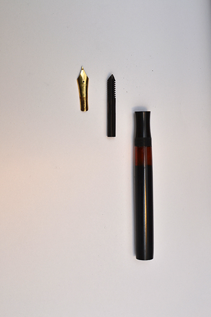 serbatoio, alimentatore e pennino.jpg