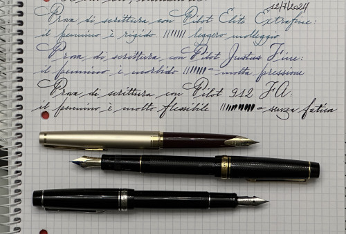 IMG_2572.jpeg (1.97 MiB) Visto 2020 volte Ho tenuto la mano leggera per dimostrare che si può ottenere un monolinea (o quasi) anche con un pennino che ha potenzialità mostruose come l’FA. <br />Anche l’inchiostro fa la sua parte: i due blu allargano il tratto (anche a me non piace troppo fine), mentre il nero X-Feather sfina di una taglia il tratto dei pennini (FA sulle 742e 912 parte FM