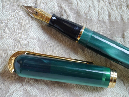 P1170112-3 Visconti Pericle green.jpg