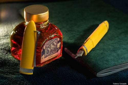 Diamine Majohn.jpg (1.95 MiB) Visto 8411 volte Moonman Majohn V60 - Diamine Amber - Abulafia