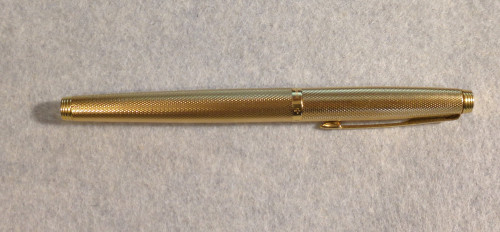 Parker 75 Goldplated 14k F, Made in France, collezione Place Vendôme, disegno Grain d'Orge (1971-?)