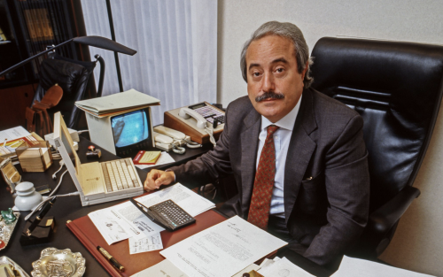 giovanni-falcone-ministre-justice-italie.png (5.36 MiB) Visto 8928 volte Giovanni Falcone - Pelikan Toledo e stiloforo (credo) Montblanc