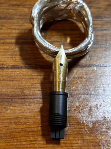 Pennino con scritta Pelikan