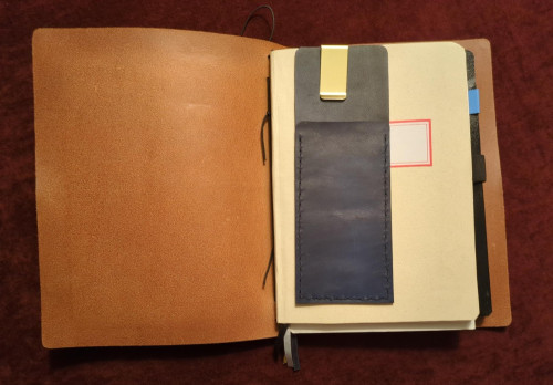 03-cover-aperta.jpg (1.18 MiB) Visto 3679 volte Cover: aperta