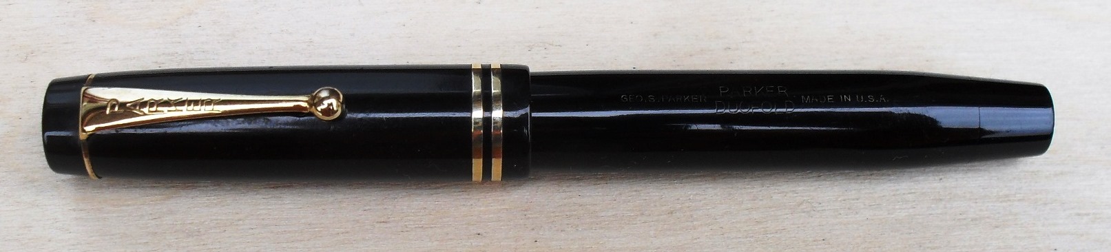 Parker Duofold 1930-capped.jpg