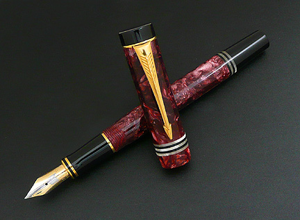 Parker_Duofold_International_Burgundy_Gray_pen_b.jpg