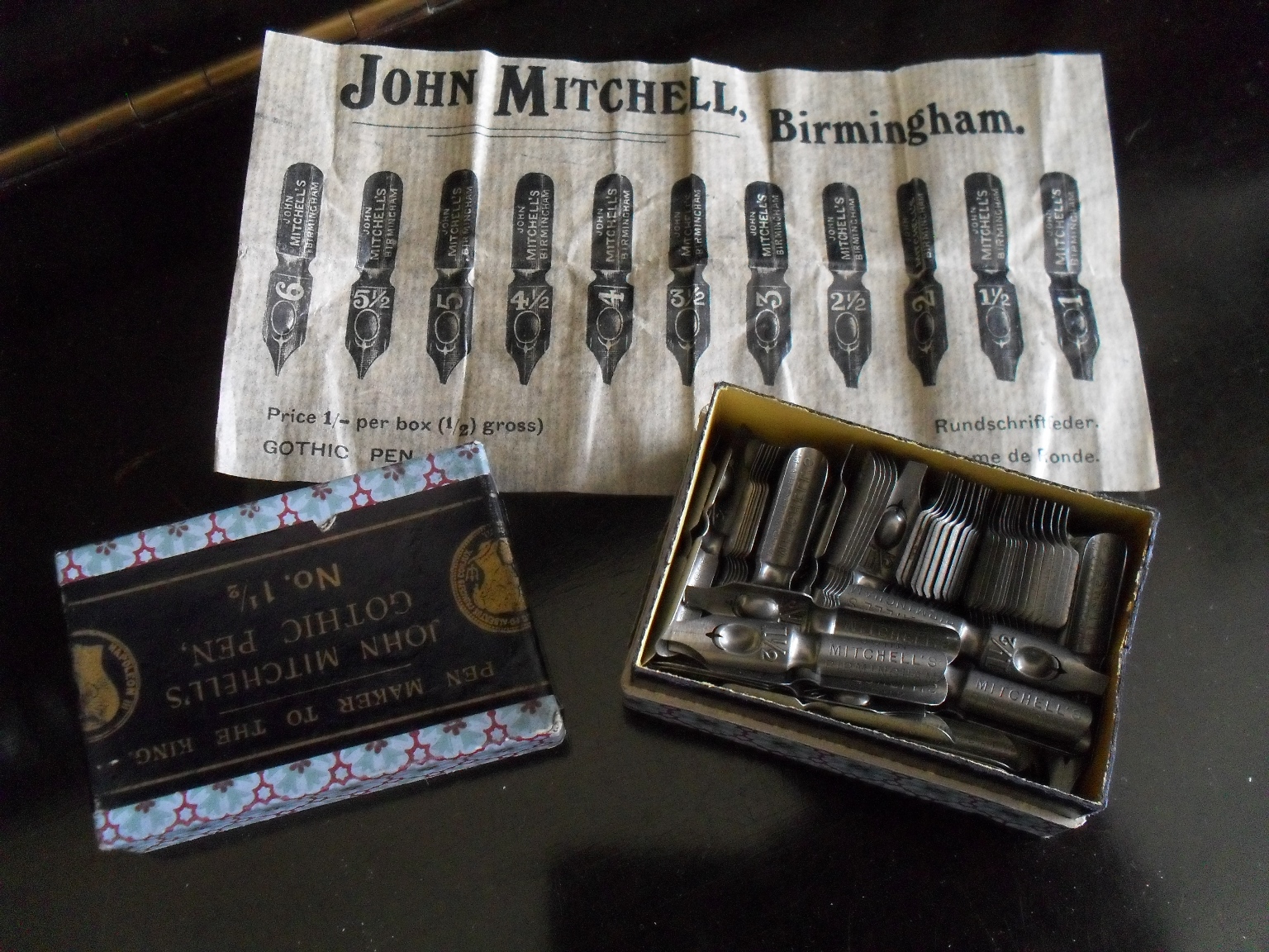 Mitchell Gothic Pen - set.jpg