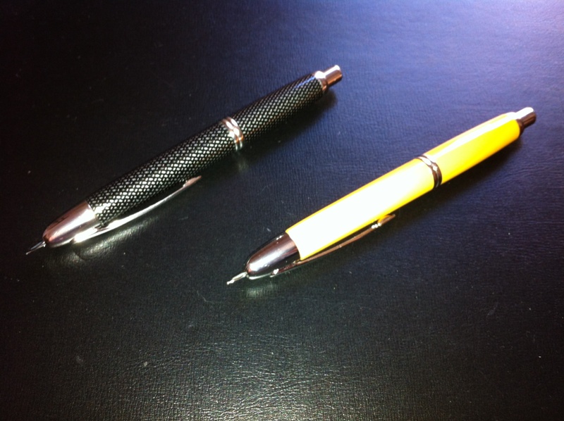 Pilot Capless Carbonesque e Yellow Resin