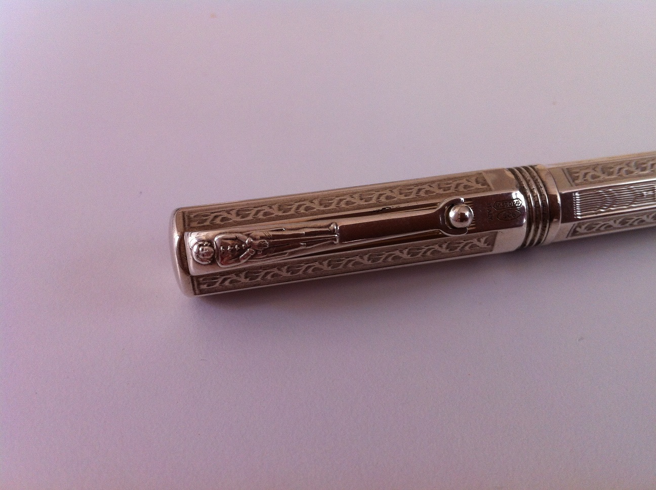 MONTEGRAPPA ROMEO il cappuccio con la clip