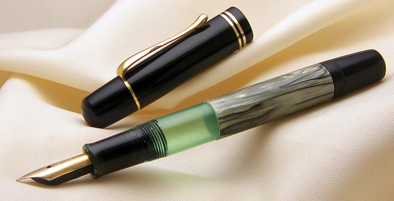 Pelikan.100N.Grey.Marbled.3.JPG