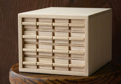 s-l1600 (1).jpg (75.08 KiB) Visto 6815 volte portapenne in legno