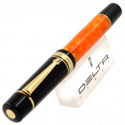 delta-fountain-pen-dolcevita-media-federico-black-gt.jpg