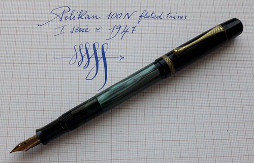 20170522_075323.jpg (5.33 MiB) Visto 2905 volte Pelikan 100N fluted trims flex gold nib a colazione...