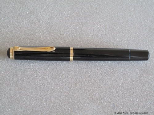 Pelikan-400-black-6.jpg