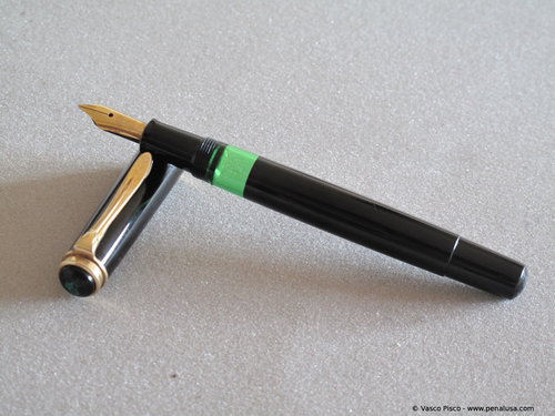 Pelikan-400-black-8.jpg