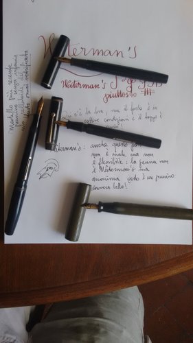 watermans 2.jpg (1.62 MiB) Visto 1615 volte La prima penna ha un bel pennino e il fusto e il tappo sono originali! purtroppo, manca la levetta. La seconda ha la leva ma un pennino che non suscita emozioni e il tappo è spurio. La terza ha un bel pennino rigido, ma la penna non è waterman's. Sul lato, invece, la penna viola soffre di celluloide cristallizzata, è un modello inutile degli anni Cinquanta con un pennino meh, ma ha levetta e cappuccio