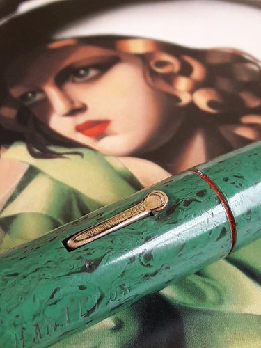 12. Tamara De Lempicka 'Fanciulla coi guanti', 1930.jpg (2.49 MiB) Visto 6436 volte Tamara De Lempicka 'Fanciulla coi guanti', 1930