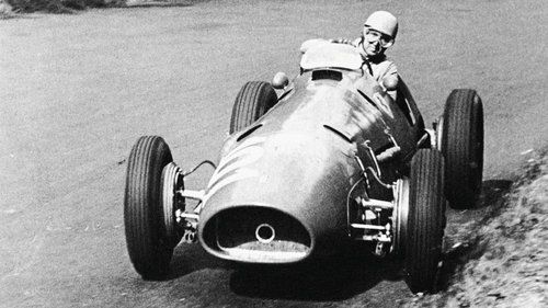 Alberto-Ascari-Nurburgring-1952.jpg (312.92 KiB) Visto 3350 volte Alberto Ascari al Nürburgring 1952