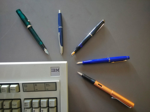 Penne+IBM.jpeg (3.01 MiB) Visto 5632 volte Strumenti di Scrittura