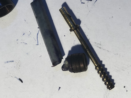 Cilindro spezzato.jpg (1.1 MiB) Visto 3239 volte Tubo dello stantuffo spezzato