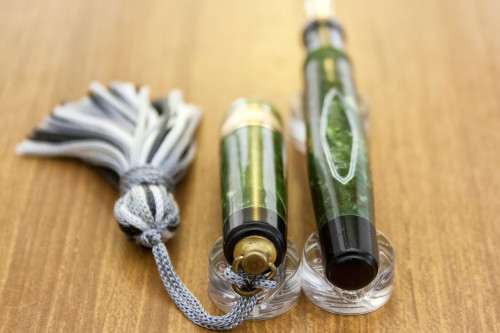 09.jpg (1.25 MiB) Visto 3292 volte Gold Star - Particolare del fondello con scanalatura arrotondata