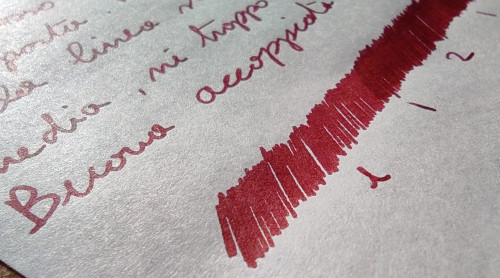 16-10 Herbin Rouge Grenat macro.jpg
