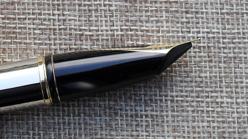 Sheaffer Legacy II - nib side.JPG