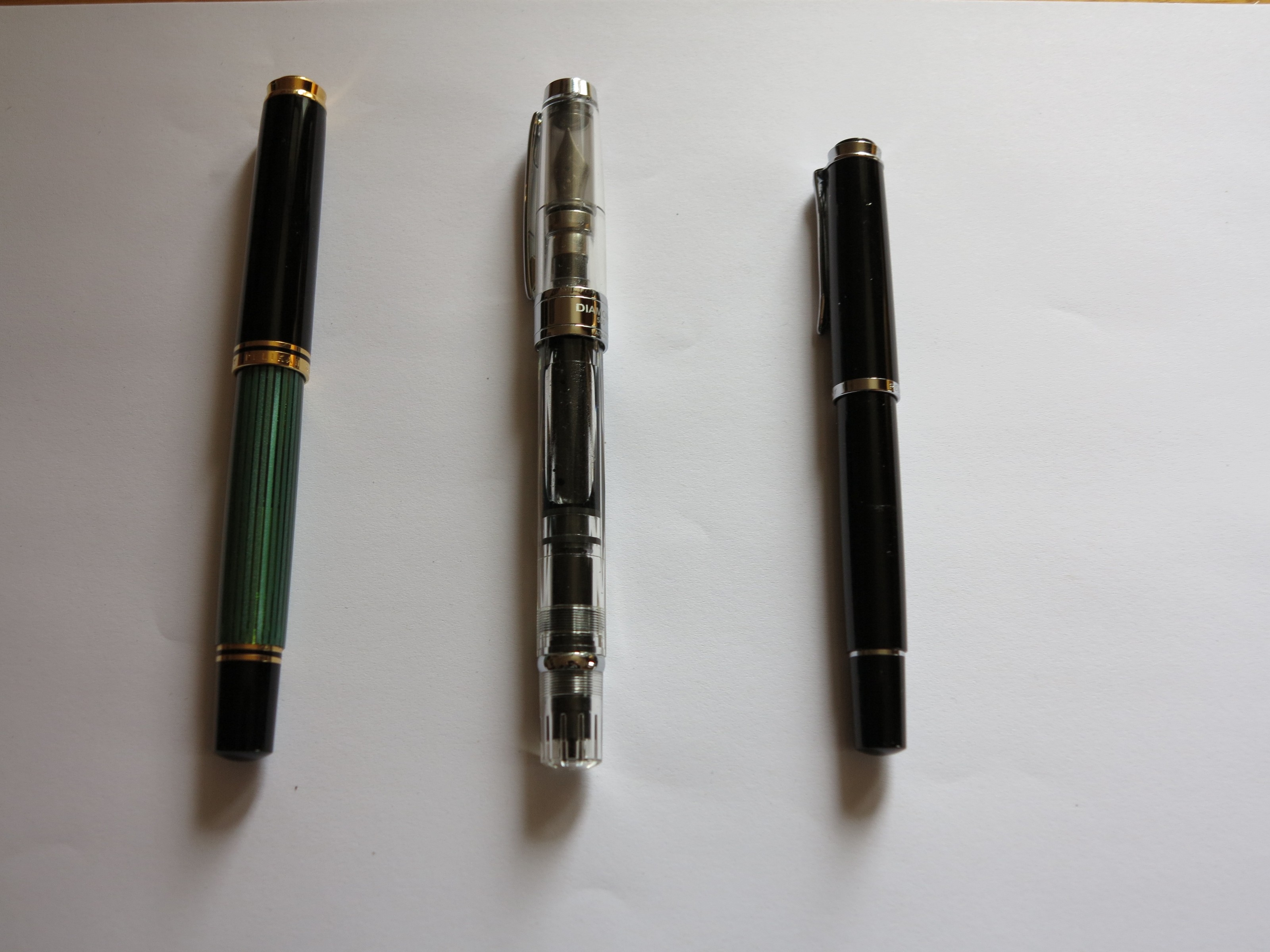 Non ho idea di come sia la Pelikan M1000 in quanto a dimensioni ma la Twsbi Diamond 580 è in tutto e per tutto simile in dimensioni alla M800. E' circa 2 mm più lunga e il corpo è un po più largo. La differenza tra M800 e Twsbi Diamond risiede più che altro nella &quot;distribuzione&quot; delle lunghezze. La M800 ha il tappo di maggior lunghezza rispetto alla Twsbi e di conseguenza un corpo penna più corto.