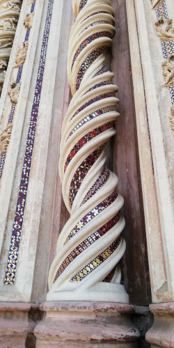 IMG_20190817_123336.jpg (2.46 MiB) Visto 1643 volte duomo di Orvieto