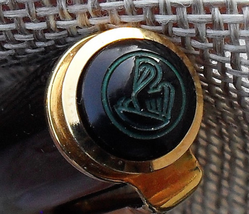 Pelikan 400N - cap crown.JPG