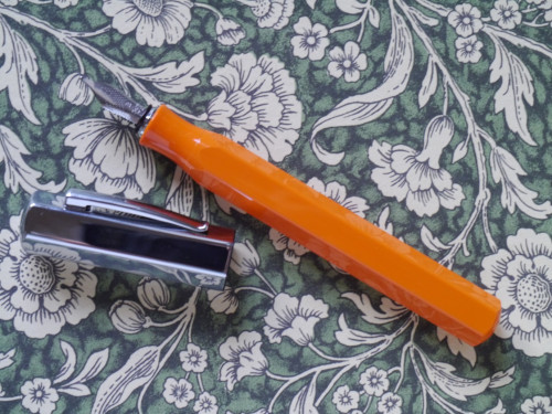 P1160783-Faber Castell Ondoro Orange.jpg