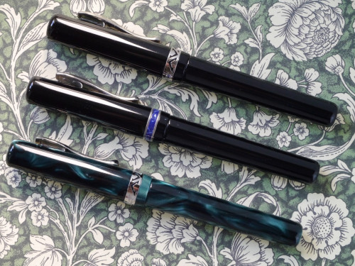 P1150462-3 Visconti Voyager Midniht black, Midnight blue, Kaleido Green .jpg